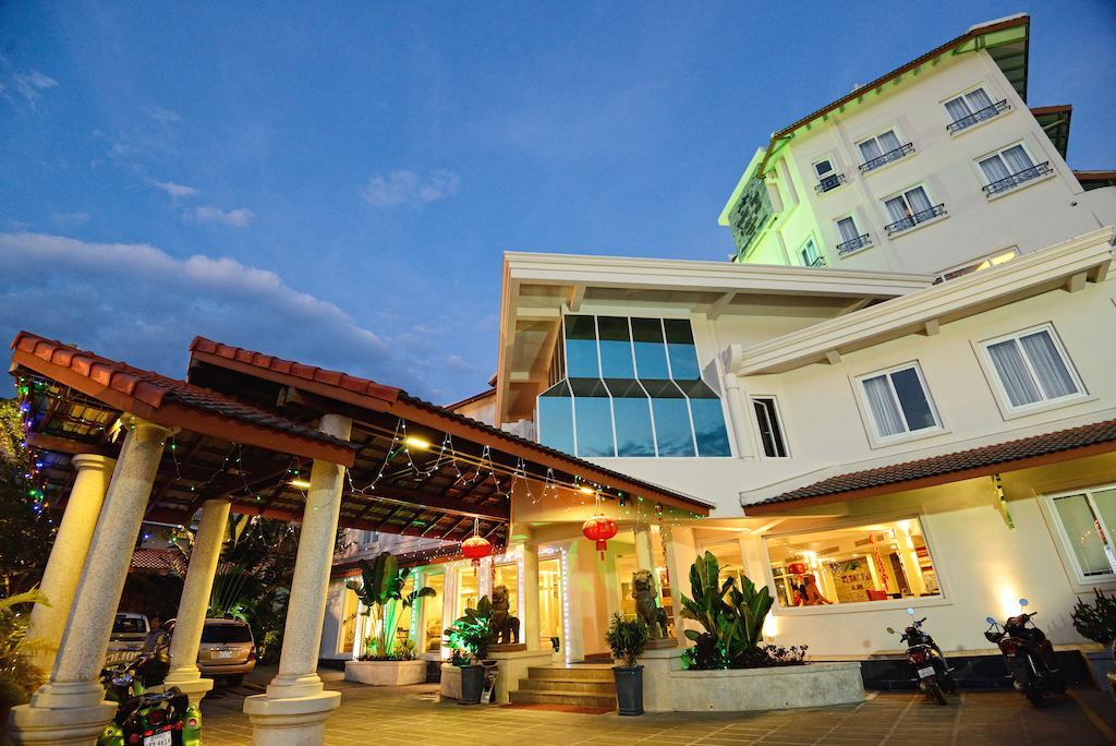 Hotel Nataya Sihanoukville Buitenkant foto