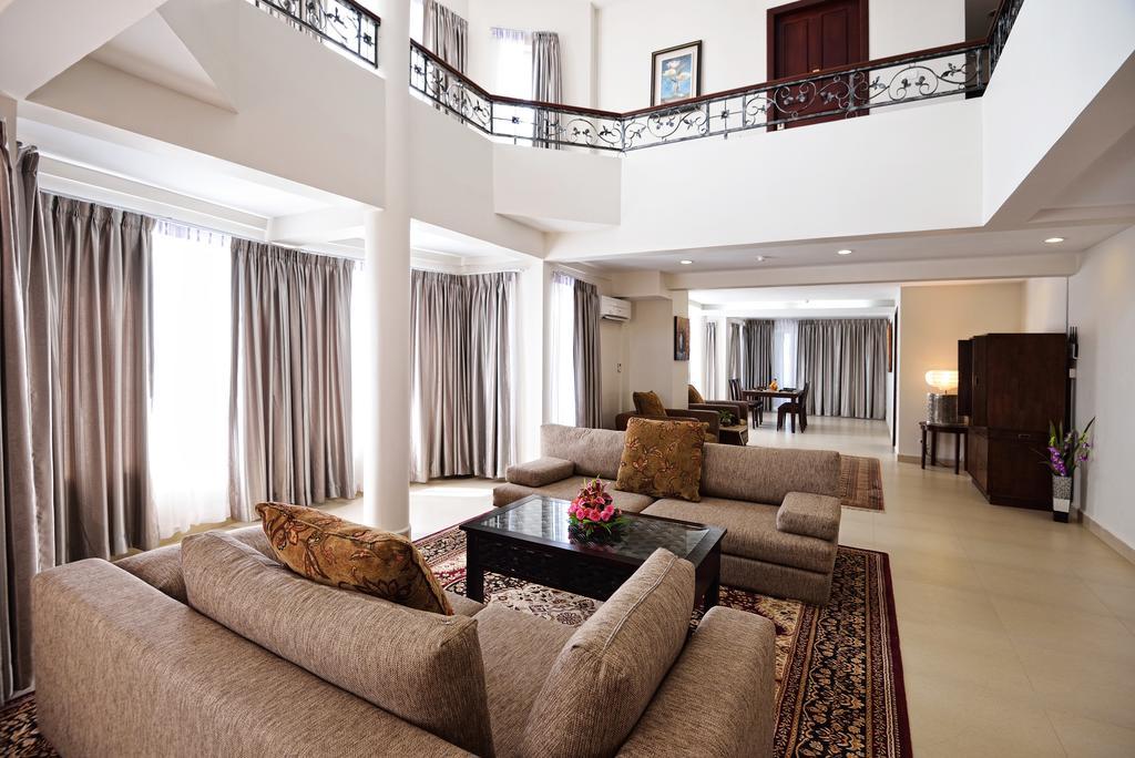Hotel Nataya Sihanoukville Buitenkant foto