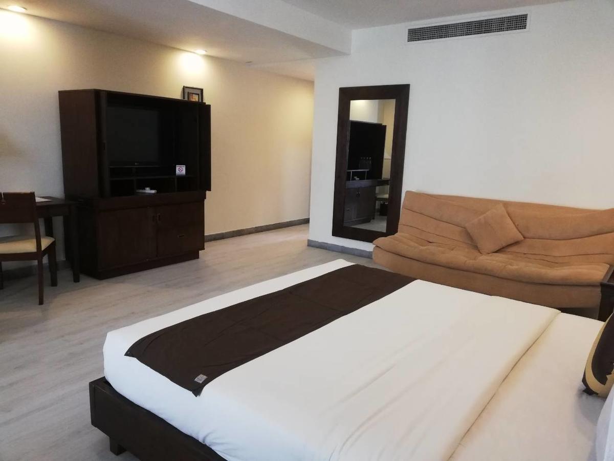Hotel Nataya Sihanoukville Buitenkant foto