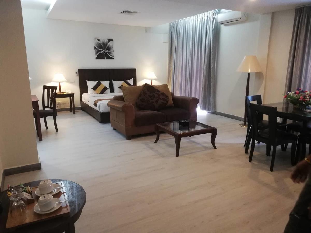 Hotel Nataya Sihanoukville Buitenkant foto